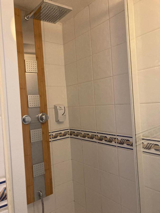 פווי אן-אוקסואה Hotel De La Poste מראה חיצוני תמונה