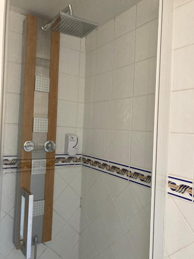פווי אן-אוקסואה Hotel De La Poste מראה חיצוני תמונה