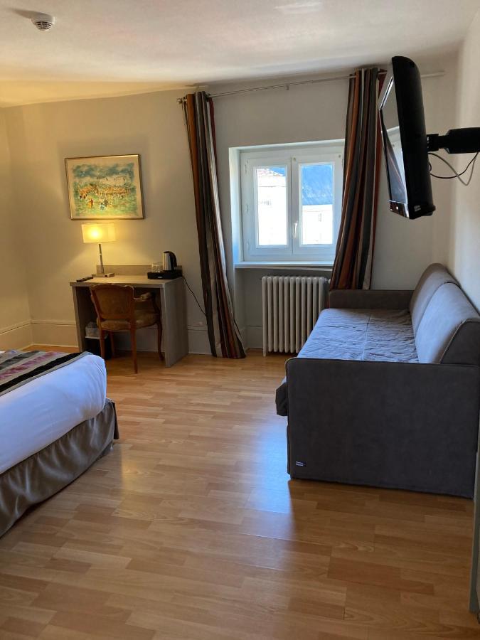 פווי אן-אוקסואה Hotel De La Poste מראה חיצוני תמונה